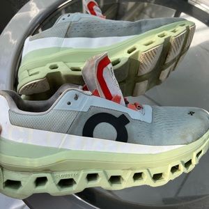 On Women's QC Cloudmonster Running Shoes